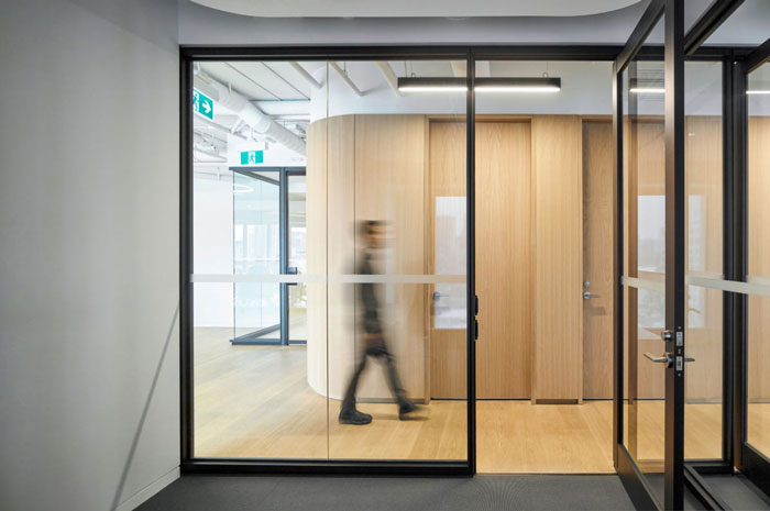 徐匯金融風(fēng)投公司辦公室裝修設(shè)計(jì)案例-第4張圖片-上海古都建筑設(shè)計(jì)集團(tuán) 徐匯金融風(fēng)投公司辦公室裝修設(shè)計(jì)案例-第4張圖片-上海古都建筑設(shè)計(jì)集團(tuán)