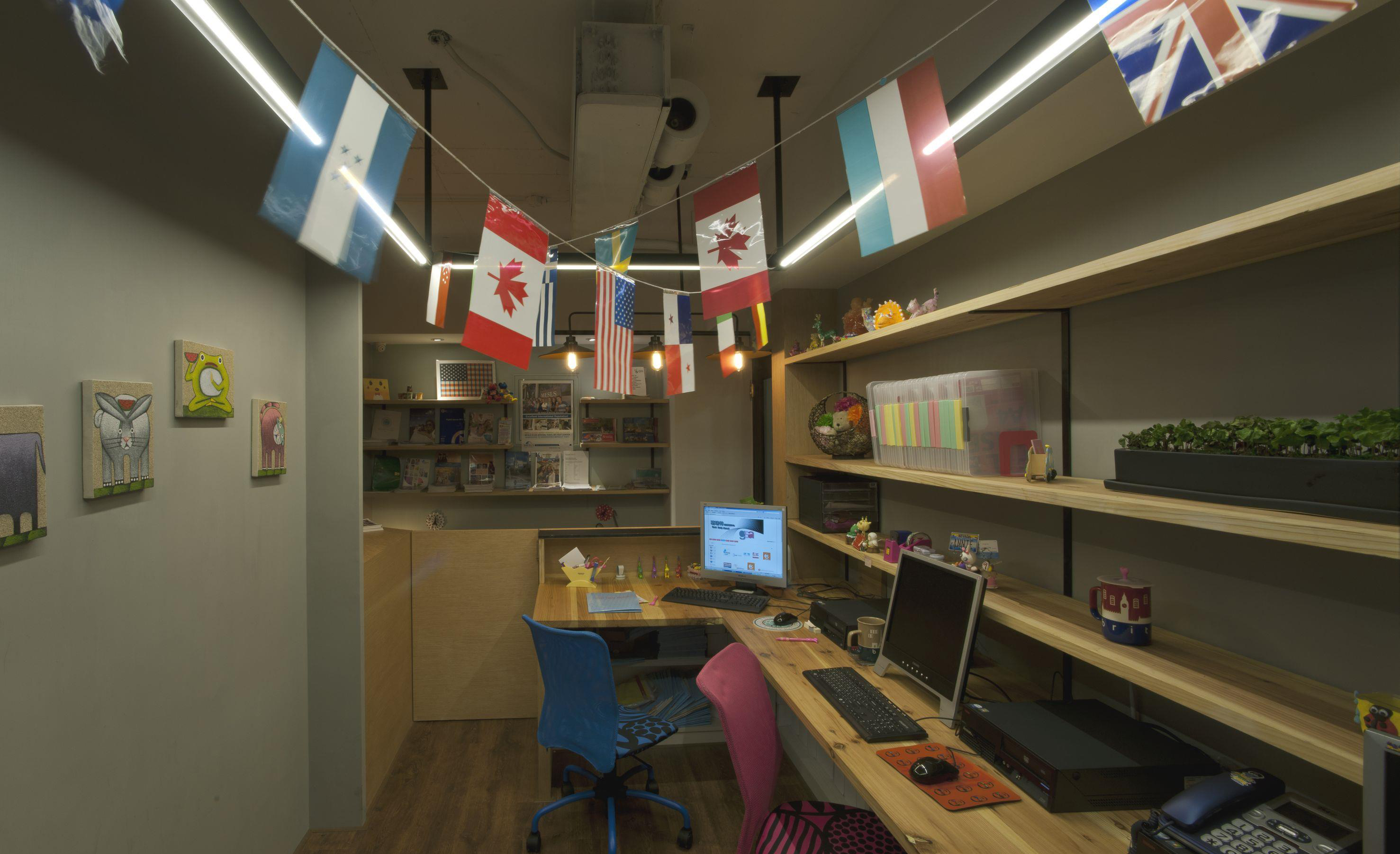 徐匯區(qū)復(fù)古圖書(shū)室裝修設(shè)計(jì)-第1張圖片-上海古都建筑設(shè)計(jì)集團(tuán) 徐匯區(qū)復(fù)古圖書(shū)室裝修設(shè)計(jì)-第1張圖片-上海古都建筑設(shè)計(jì)集團(tuán)