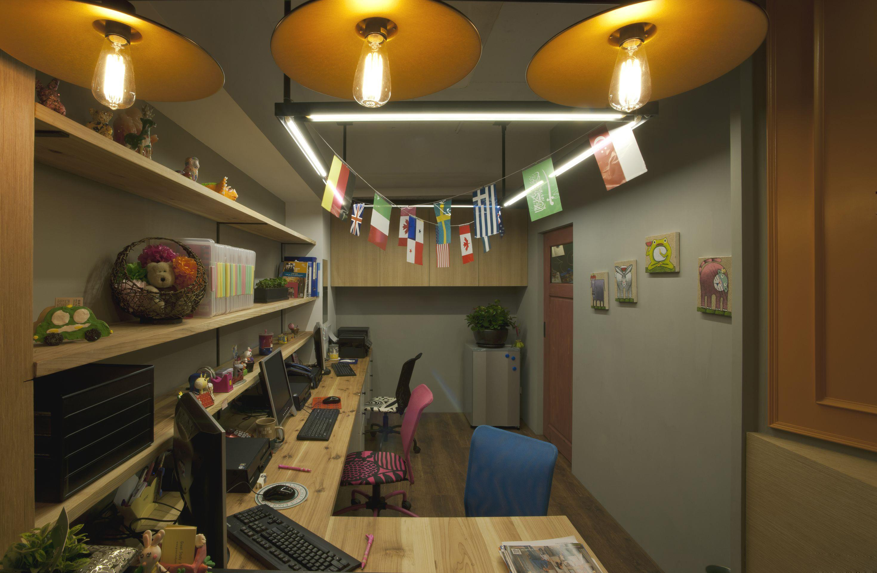 徐匯區(qū)復(fù)古圖書(shū)室裝修設(shè)計(jì)-第6張圖片-上海古都建筑設(shè)計(jì)集團(tuán) 徐匯區(qū)復(fù)古圖書(shū)室裝修設(shè)計(jì)-第6張圖片-上海古都建筑設(shè)計(jì)集團(tuán)