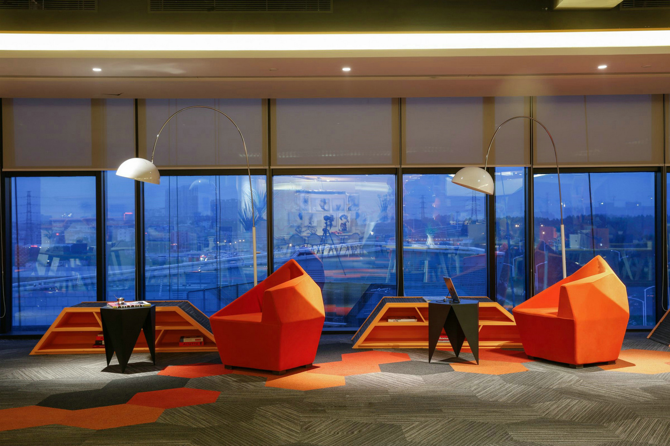 普陀區(qū)120平廣告公司辦公室裝修設(shè)計-第6張圖片-上海古都建筑設(shè)計集團(tuán)