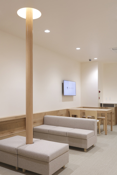 原木風(fēng)藥房辦公室裝修設(shè)計-第4張圖片-上海古都建筑設(shè)計集團 原木風(fēng)藥房辦公室裝修設(shè)計-第4張圖片-上海古都建筑設(shè)計集團