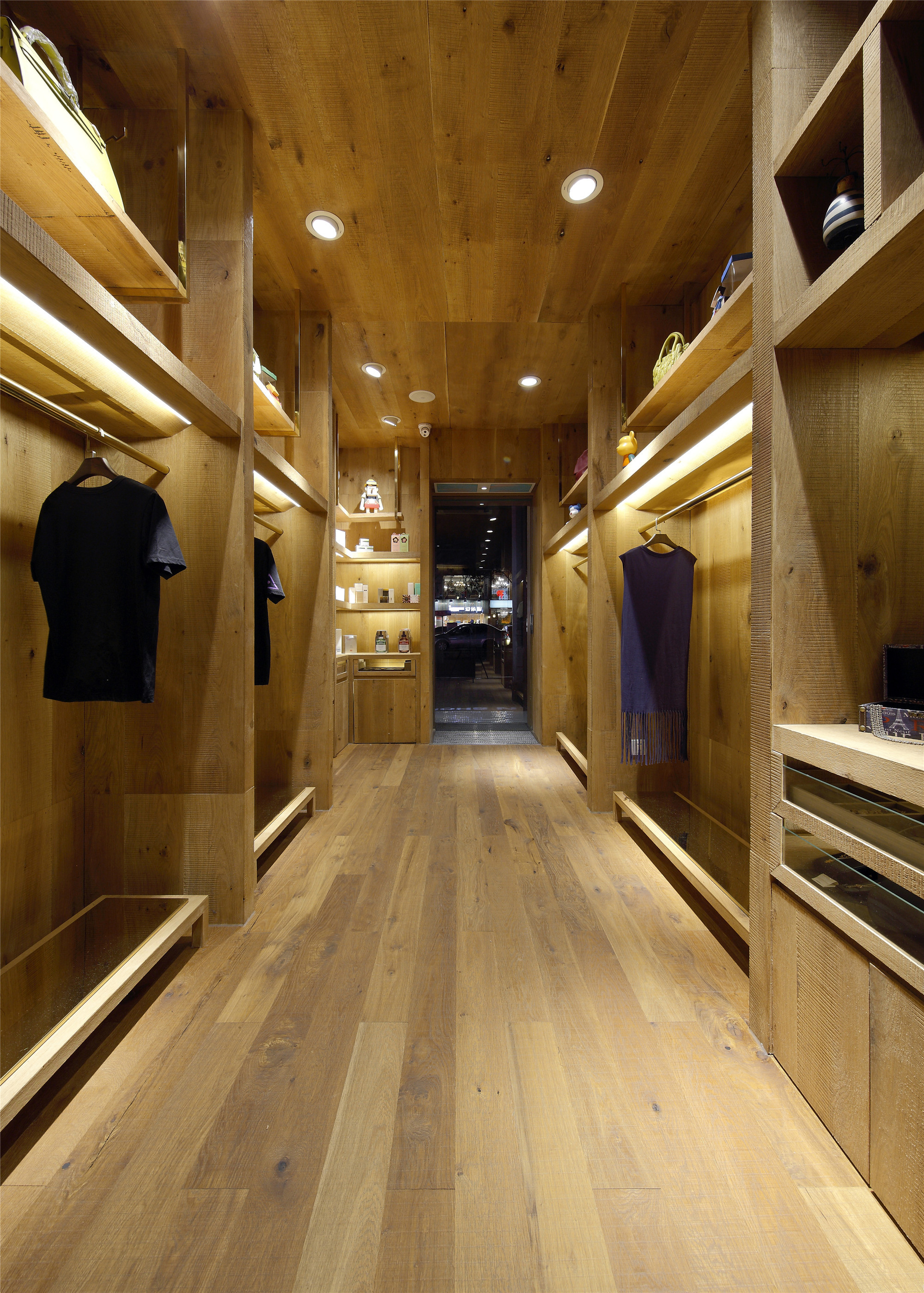 原木風格服裝店裝修設計-第3張圖片-上海古都建筑設計集團