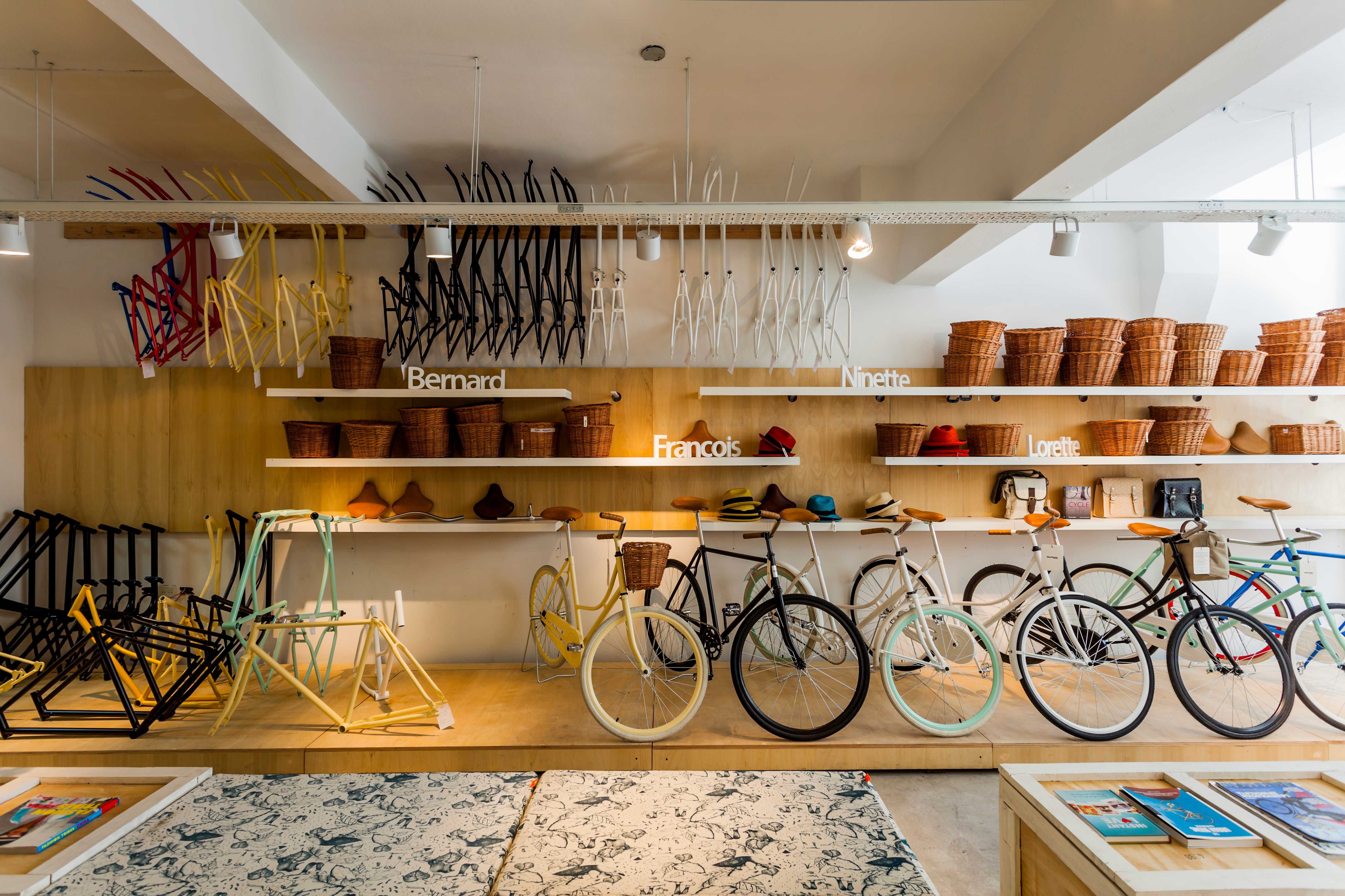 原木簡約風格自行車店裝修設(shè)計-第4張圖片-上海古都建筑設(shè)計集團