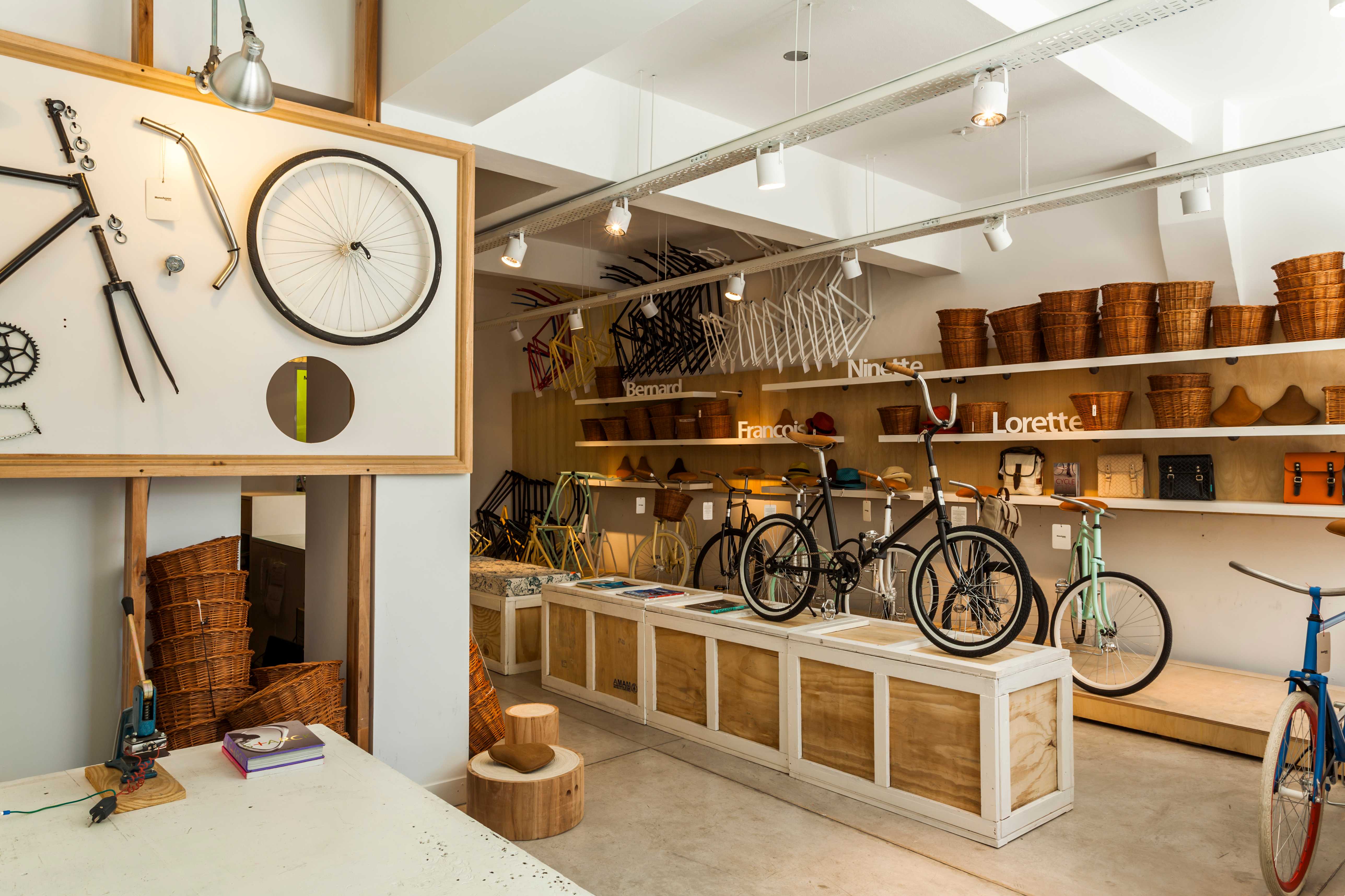 原木簡約風格自行車店裝修設(shè)計-第6張圖片-上海古都建筑設(shè)計集團