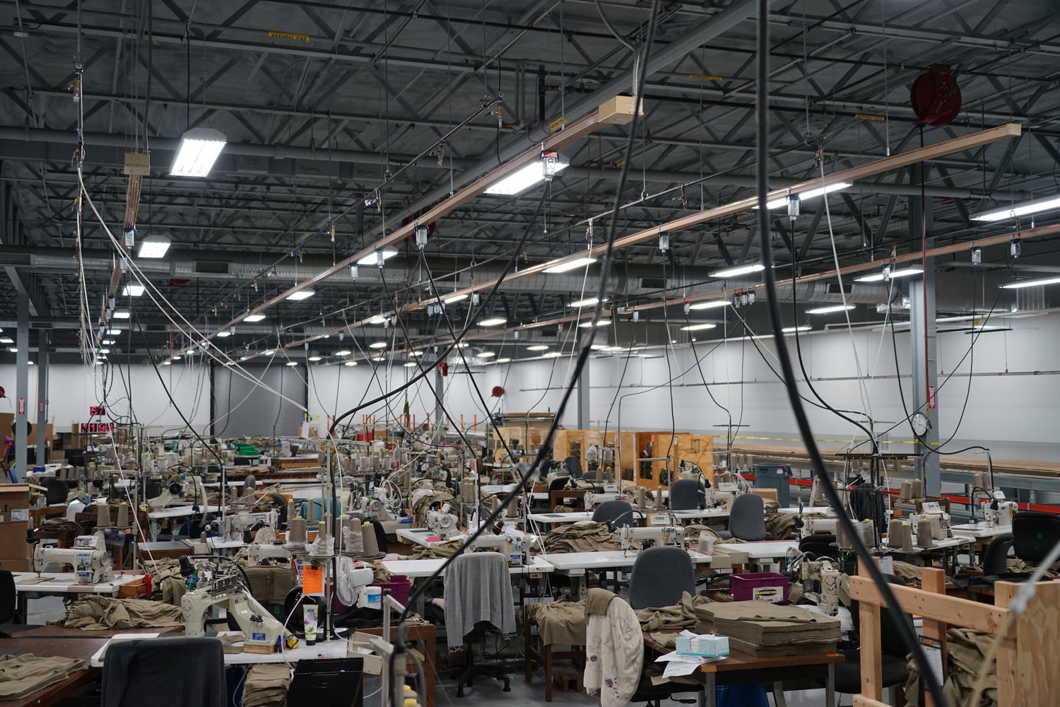 大型服裝生產(chǎn)車(chē)間裝修設(shè)計(jì)-第6張圖片-上海古都建筑設(shè)計(jì)集團(tuán) 大型服裝生產(chǎn)車(chē)間裝修設(shè)計(jì)-第6張圖片-上海古都建筑設(shè)計(jì)集團(tuán)