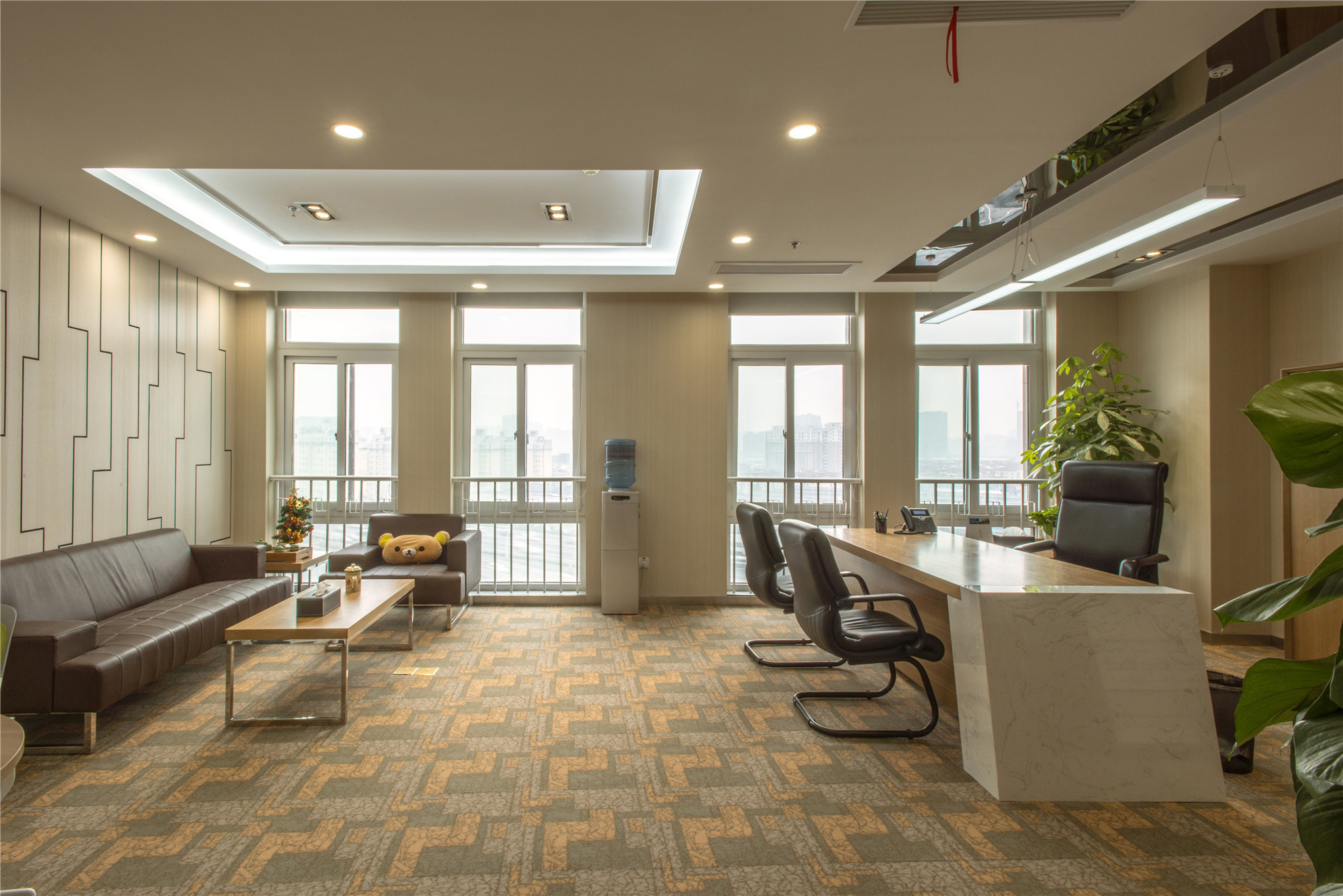 簡(jiǎn)約流暢風(fēng)格寫(xiě)字樓裝修設(shè)計(jì)-第4張圖片-上海古都建筑設(shè)計(jì)集團(tuán)