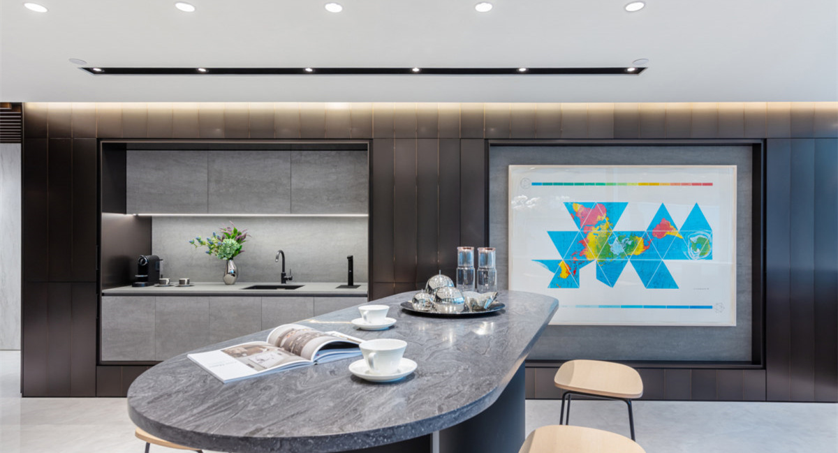 商務(wù)穩(wěn)重風格辦公室裝修設(shè)計-第1張圖片-上海古都建筑設(shè)計集團