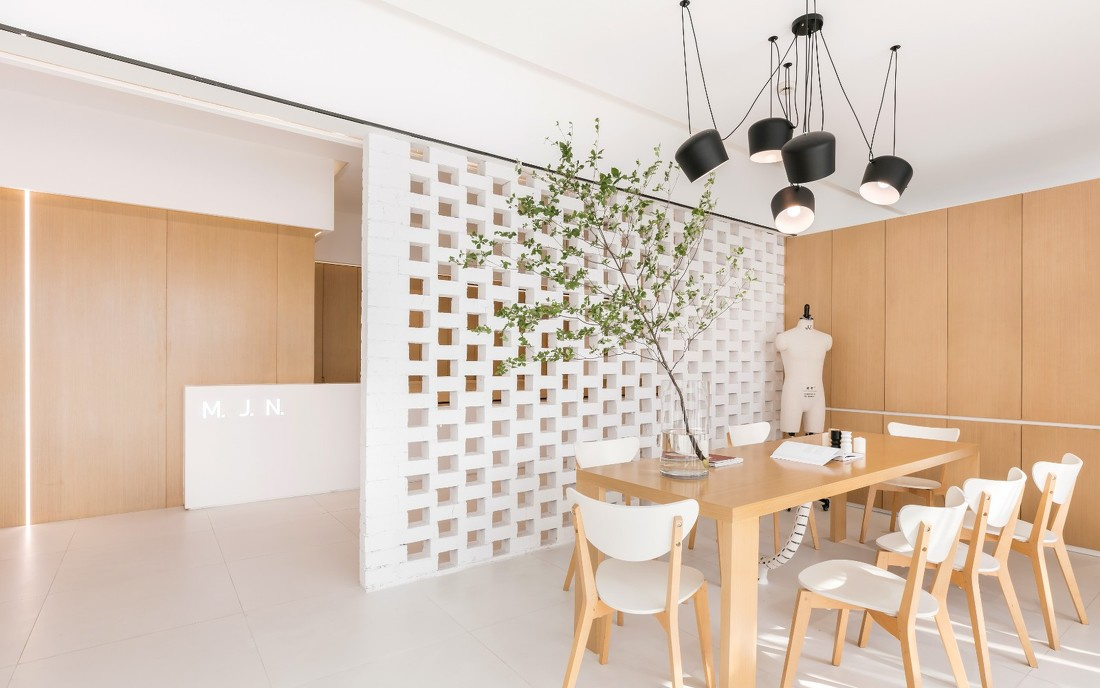 日式簡(jiǎn)約風(fēng)格辦公室裝修設(shè)計(jì)-第4張圖片-上海古都建筑設(shè)計(jì)集團(tuán) 日式簡(jiǎn)約風(fēng)格辦公室裝修設(shè)計(jì)-第4張圖片-上海古都建筑設(shè)計(jì)集團(tuán)